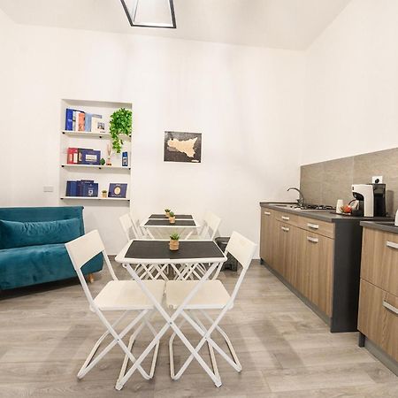 לינה וארוחת בוקר מרסאלה Il Cortile Degli Artisti מראה חיצוני תמונה